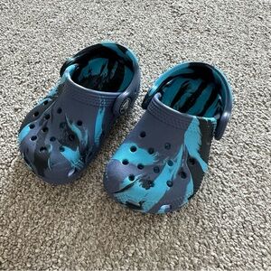 Crocs‎ Kids Blue Marbled Clogs Size C5